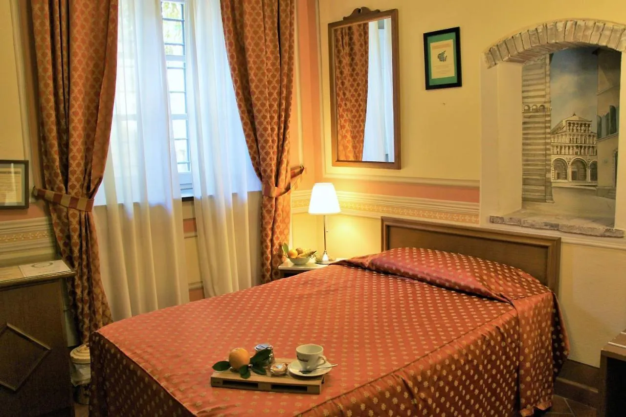 Hotel Diana Lucca 2*,