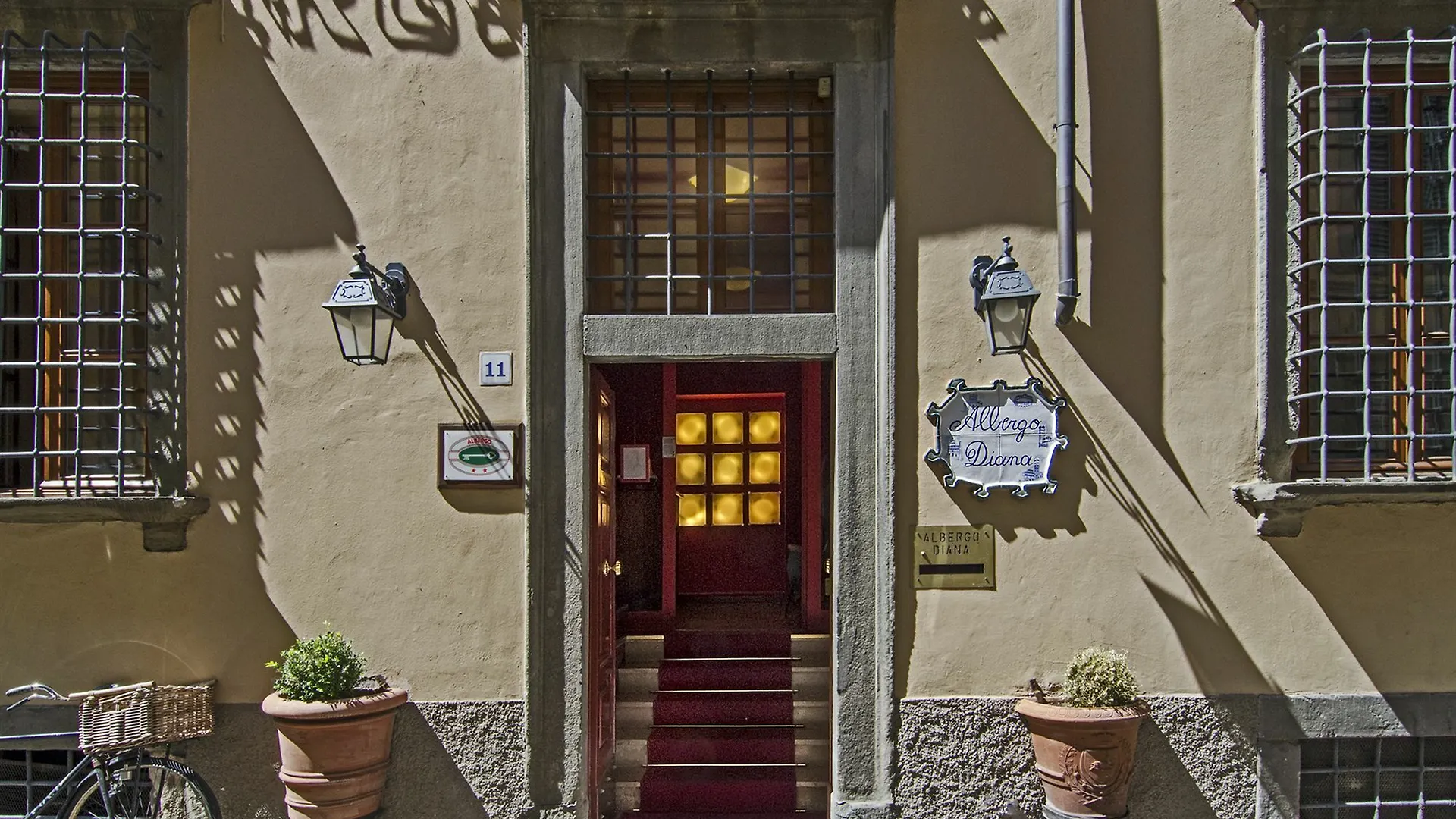 Hotel Diana & Depandance location
